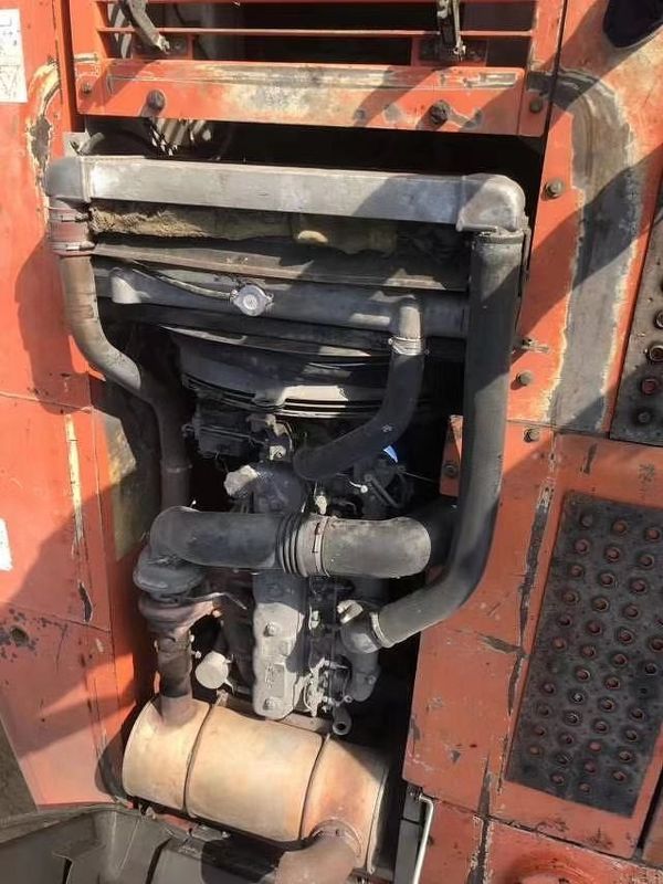 هيتاشي بيع ساخن يد ثانية اليابان أصل هيتاشي ZX260 الحفرة الزحفية السعر الرخيص الحفرة السلسلة المستخدمة
