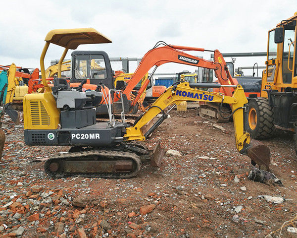 كوماتسو pc55mr/35mr/30/20/18/10/01 5ton/3ton/2ton/1ton الحفرة المستخدمة في حالة جيدة