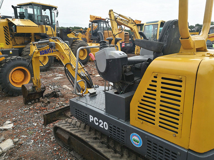 كوماتسو pc55mr/35mr/30/20/18/10/01 5ton/3ton/2ton/1ton الحفرة المستخدمة في حالة جيدة
