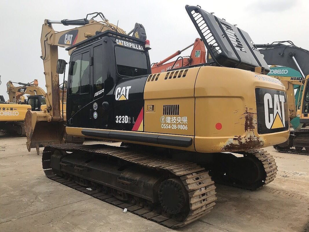 ماكينات الحفر المستخدمة CAT323 للبيع في حالة جيدة،سعر جيد