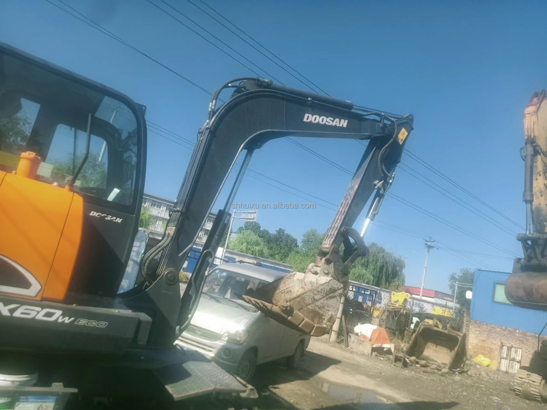 بيع ساخن دوسان المستخدمة دوسان dh60-7 الحفرة الزحفية/المحفرة المصغرة المستخدمة دوسان DX60W سعر رخيص