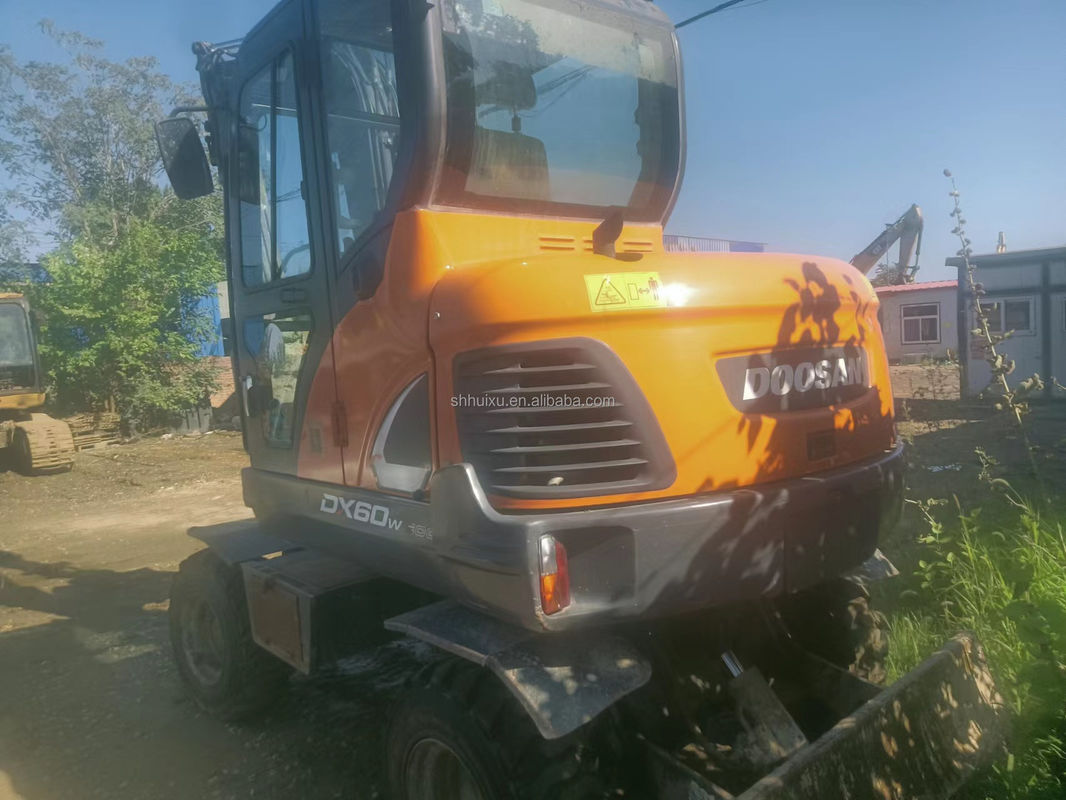 بيع ساخن دوسان المستخدمة دوسان dh60-7 الحفرة الزحفية/المحفرة المصغرة المستخدمة دوسان DX60W سعر رخيص