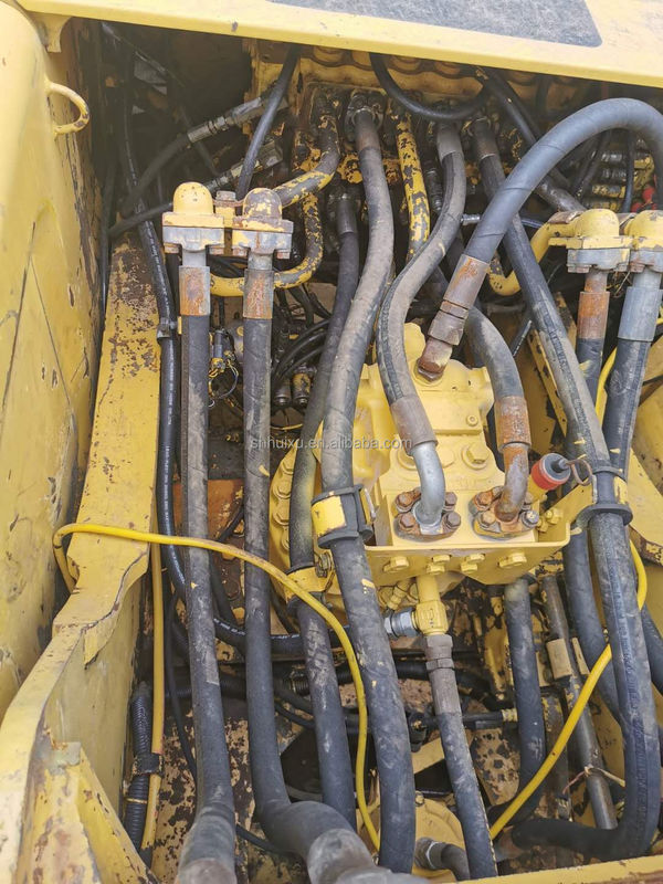 كوماتسو كوماتسو PC230 حفرة مستعملة أداء ممتاز عمل سريع سعر منخفض كوماتسو حفرة