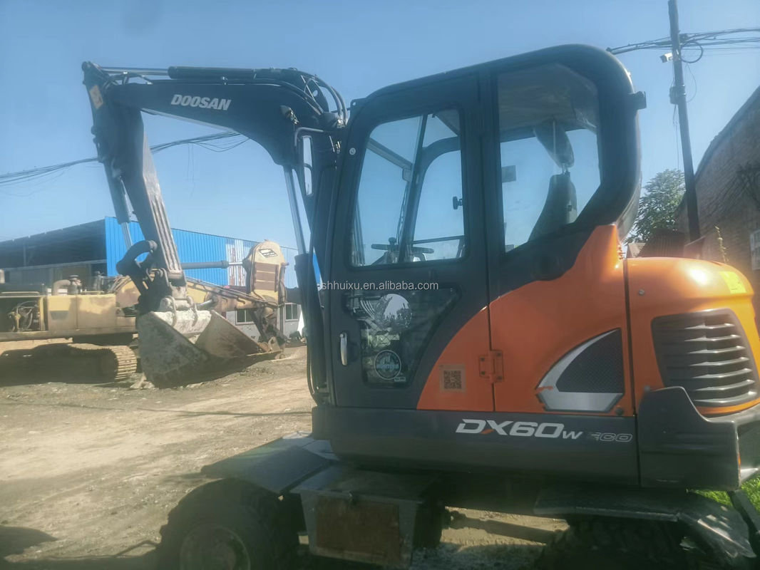 الحفرة المصغرة الأصلية المستخدمة الحفرة المصغرة Doosan DX 60 الحفرة المصغرة المستخدمة