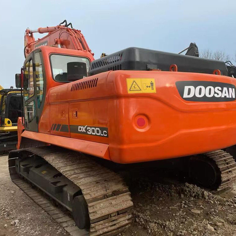 محفر دوسان DX300 مستعمل محفر دوسان مستعمل DX300LC DX225 DH225 مستخدم في حالة جيدة بسعر منخفض
