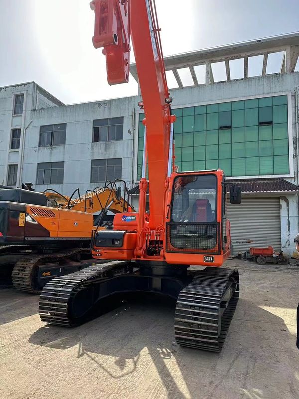 حفرة مستعملة دوسان DX225LC حفرة مستعملة آلات 6 طن حفرة مستعملة أصلية حفرة مستعملة للبيع