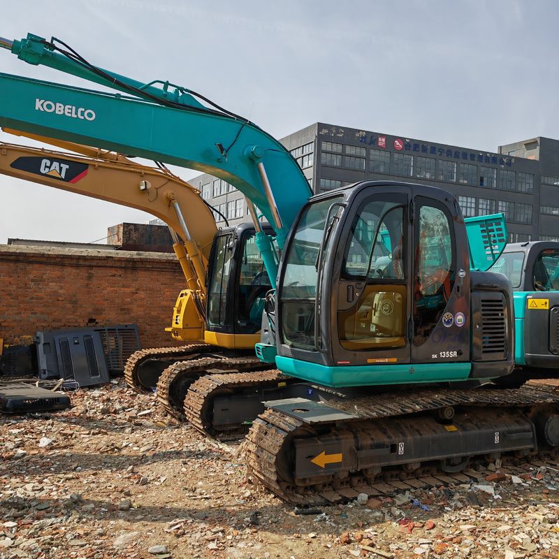 ساعات عمل منخفضة حفرة زحف يدوية kobelco 135 اللون الأصلي