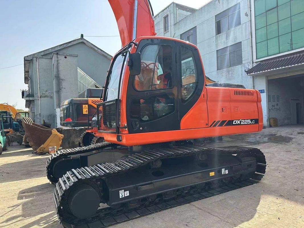 الطلاء الأصلي والحالة المستخدمة الحفارات دوسان DX225LC للبيع