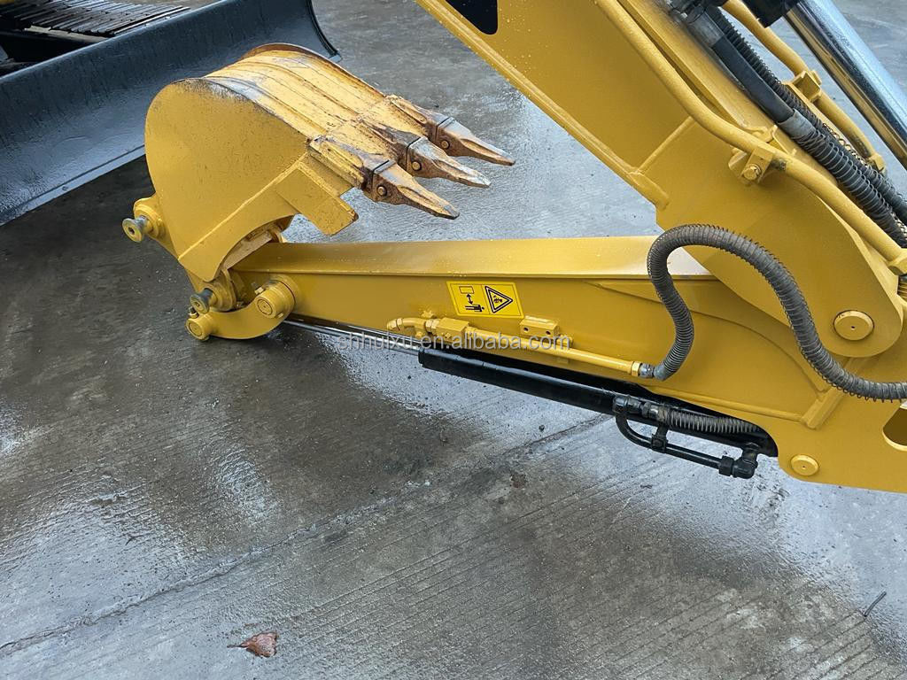القطة تستخدم 305.5e الحفرة الزحف 305e2/حفرة صغيرة الزحف الحفرة مع حالة عالية الجودة CAT 303 القطة 306 الحفرة
