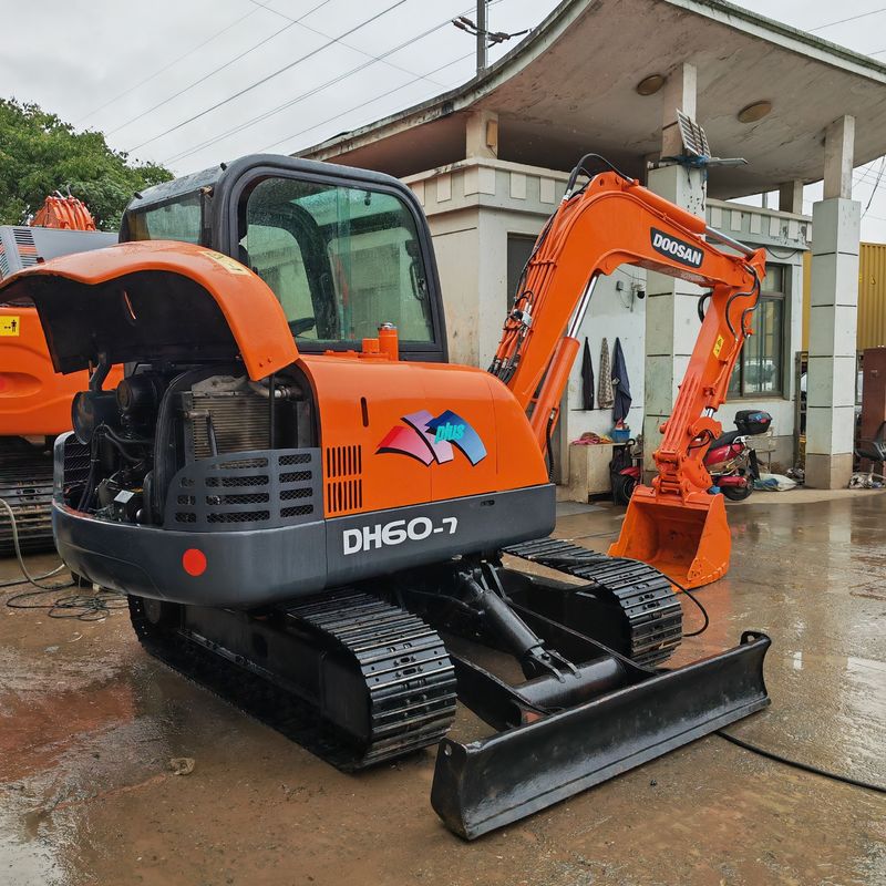 حفرة الزحف المستخدمة Doosan dh60/ يد ثانية Doosan حفرة المستخدمة Doosan dh60 للبيع