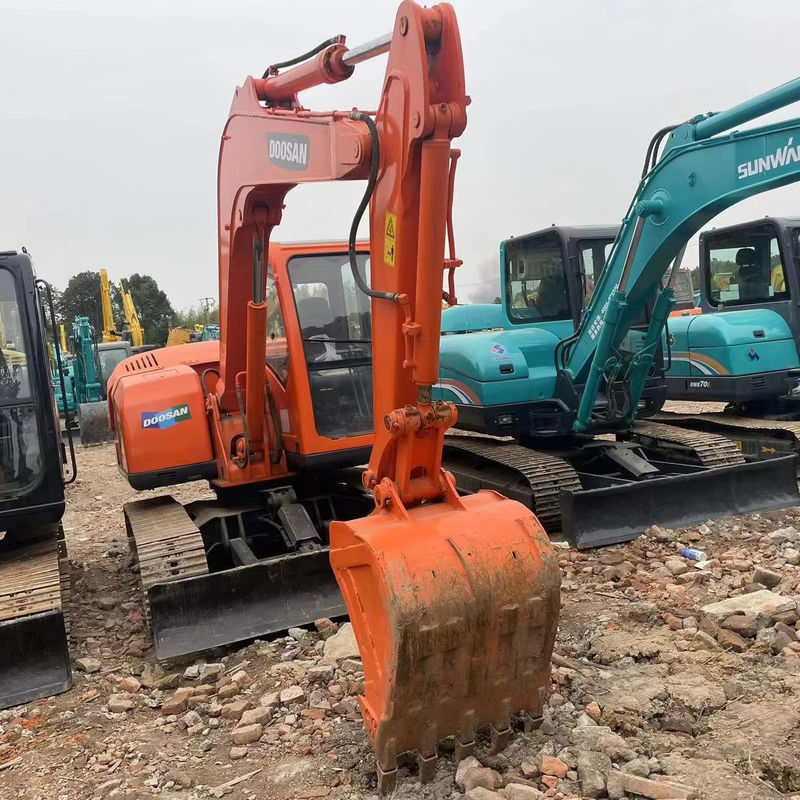 الحفرة المستخدمة / أفضل نوعية المستخدمة Doosan75 كوريا الأصلية المستخدمة الحفرة الصغيرة Doosan75