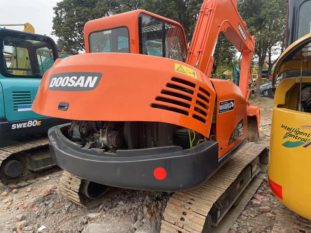 الحفرة المستخدمة / أفضل نوعية المستخدمة Doosan75 كوريا الأصلية المستخدمة الحفرة الصغيرة Doosan75