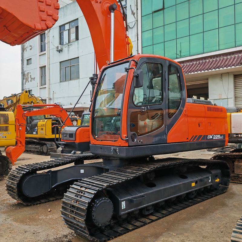 25 طن الزحف المستخدم الحفار دوسان DX225 للبيع