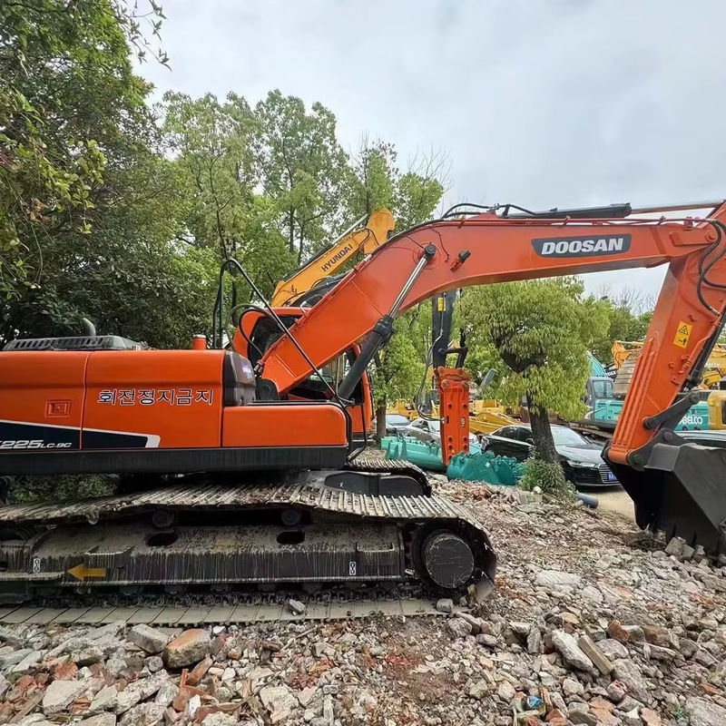 الحفار المستخدم doosan dh225 للبيع / ساعات عمل منخفضة doosan dh225 المستخدم في الصين شنغهاي
