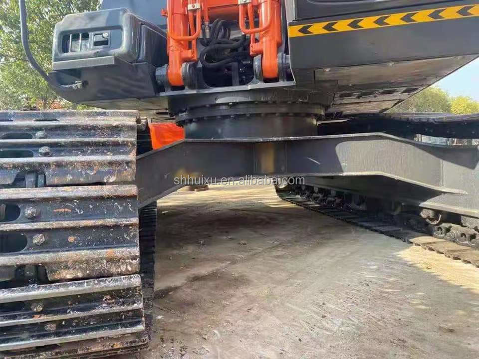 هيتاشي في المخزون حالة جيدة هيتاشي ZX200-5 يد ثانية حفرة الزحف الهيدروليكية/آلة حفر مستعملة هيتاشي ZX200-5 سعر رخيص