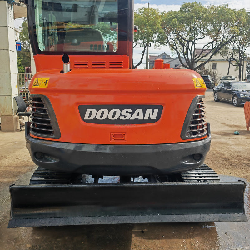 6 طن الحجم المصغّر الحفرة المستخدمة المستخدمة دوسان Dx60 6000KG 0.21m3 سعة دلو