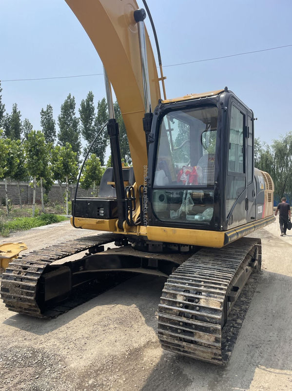 حفرة اليرقات 320d / آلة الحفرة المستخدمة Cat320D اليابان