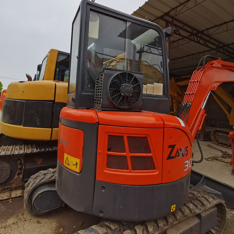 حفرة هيتاشي zx30U المستخدمة الحفرة الزحفية 3 طن الحفرة الصغيرة zx30U مع المرفقات الهيدروليكية zx30U