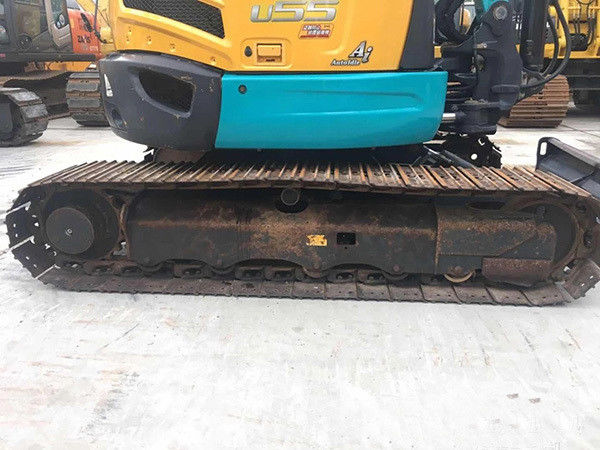حفرة صغيرة Kubota U55 مستعملة يد ثانية Kubota حفرة صغيرة اليابان الأصلية Kubota U55 حفرة صغيرة