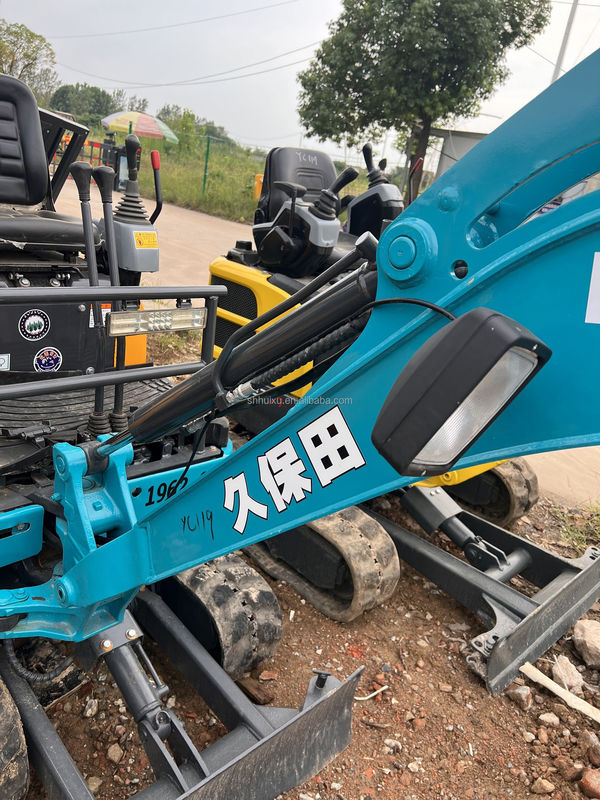 ساعات عمل منخفضة آلات الطرق Kubota U17 حفرة مستعملة مع محرك عالي الجودة ومضخة حفرة رخيصة حفرة مستعملة الزاحف