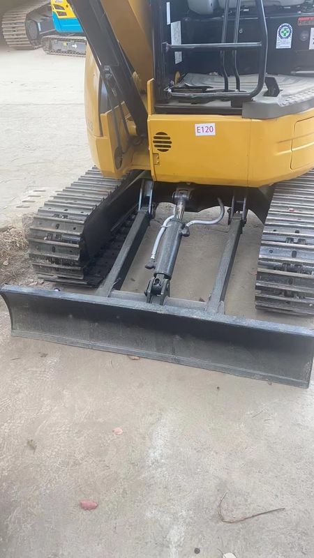 الحفارة المستخدمة CAT302.5 بدون قيادة سيارة القيادة حفرة يد ثانية الحفارات المصغرة للبيع