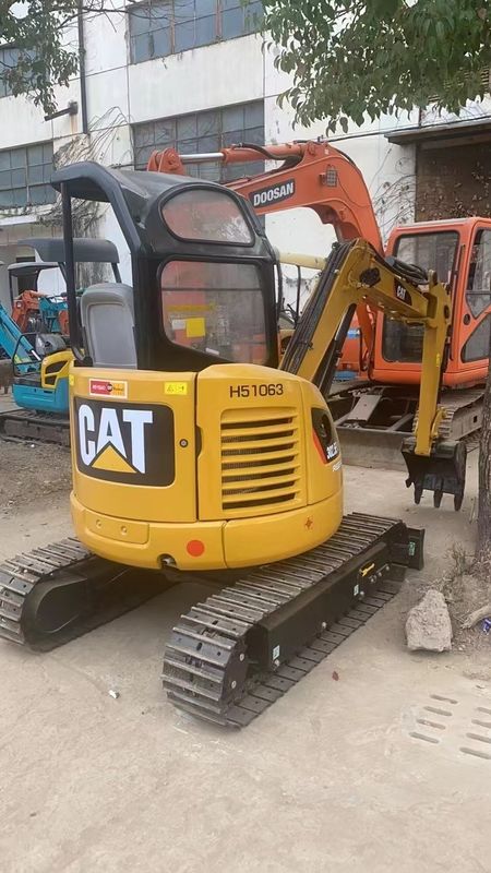 الحفارة المستخدمة CAT302.5 بدون قيادة سيارة القيادة حفرة يد ثانية الحفارات المصغرة للبيع