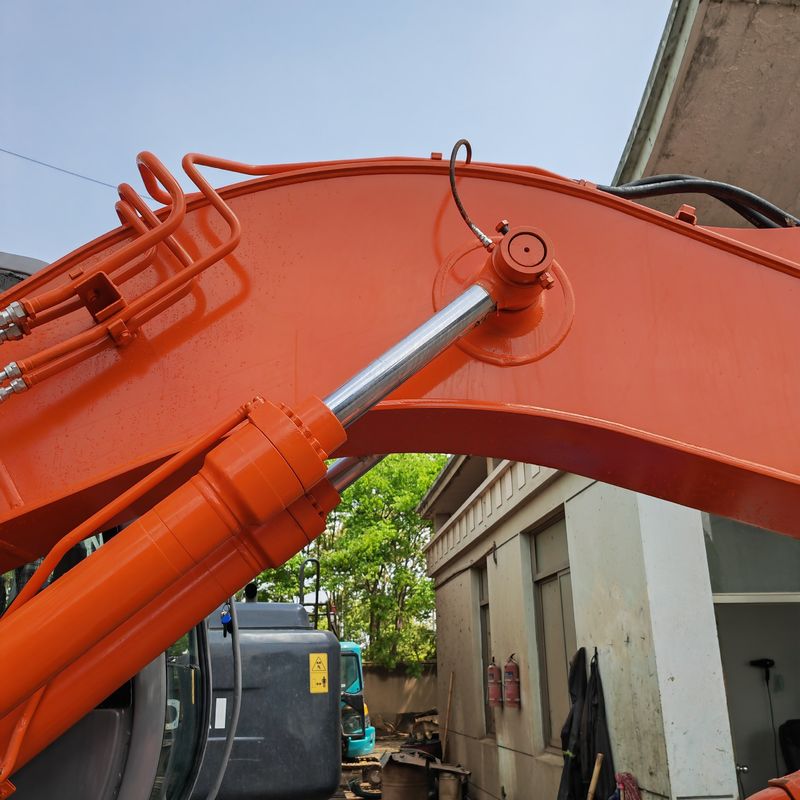 هيتاشي في المخزون 90% يد ثانية هيتاشي zx135/حفر الزحف مستعمل هيتاشي zx135 للبيع