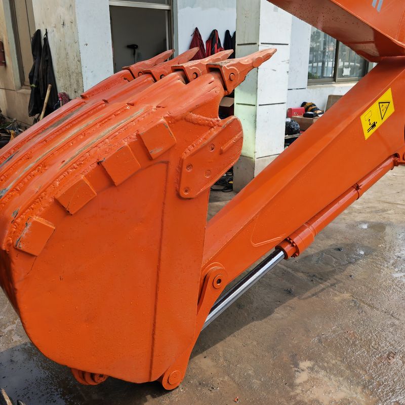 هيتاشي في المخزون 90% يد ثانية هيتاشي zx135/حفر الزحف مستعمل هيتاشي zx135 للبيع
