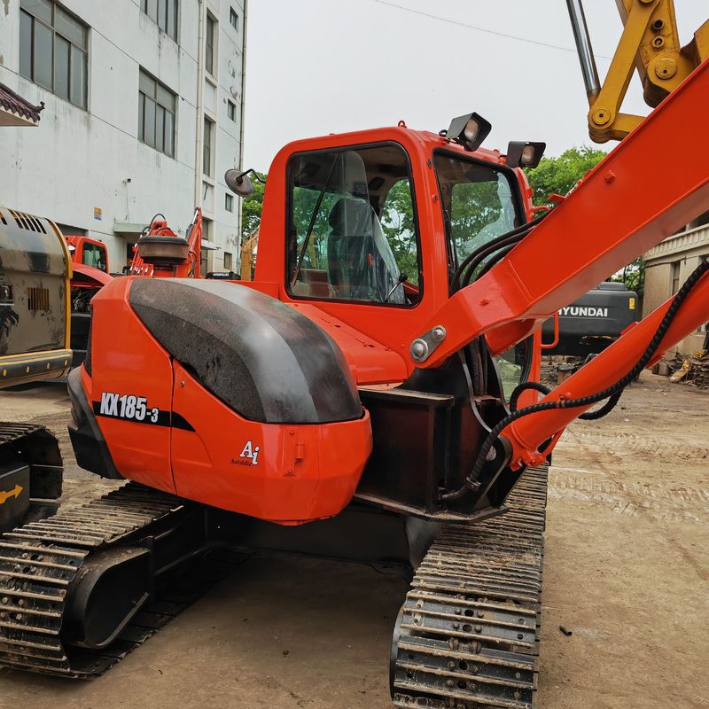 حفرة مستعملة بحجم متوسط kubota185/ مستعدة للشحن حفرة مستعملة Kubota 185 للبيع