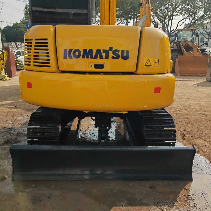 7 طن كوماتسو Pc70 مستعمل 8 يد ثانية Pc70 8 كوماتسو 7000KG 0.3m3 سعة دلو