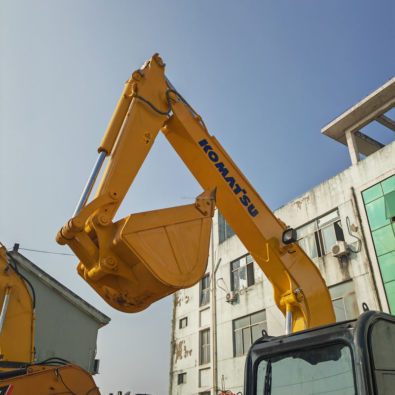 7 طن كوماتسو Pc70 مستعمل 8 يد ثانية Pc70 8 كوماتسو 7000KG 0.3m3 سعة دلو