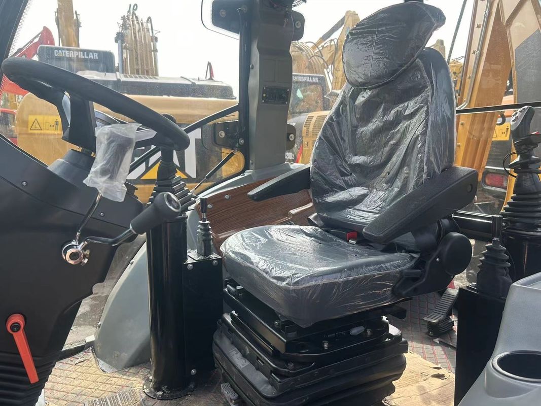 حفرة مستعملة كاتربيلر CAT420F مكشوفات خلفية مشغولة في كلا الطرفين