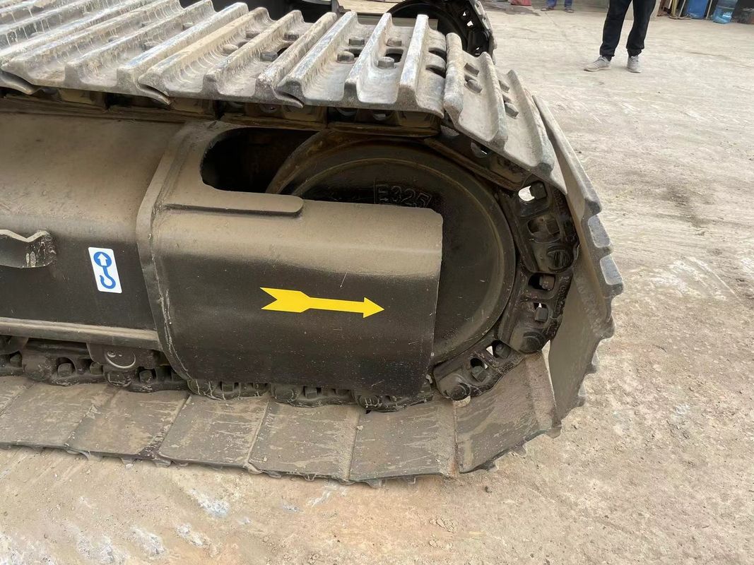 الآلة الأصلية اليابانية المستخدمة كاتربيلر CAT330D 320GC 320D2/آلات البناء والبناء الحفار كاتربيلر