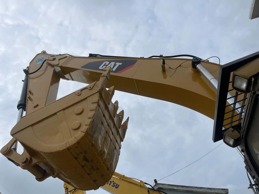 الآلة الأصلية اليابانية المستخدمة كاتربيلر CAT330D 320GC 320D2/آلات البناء والبناء الحفار كاتربيلر