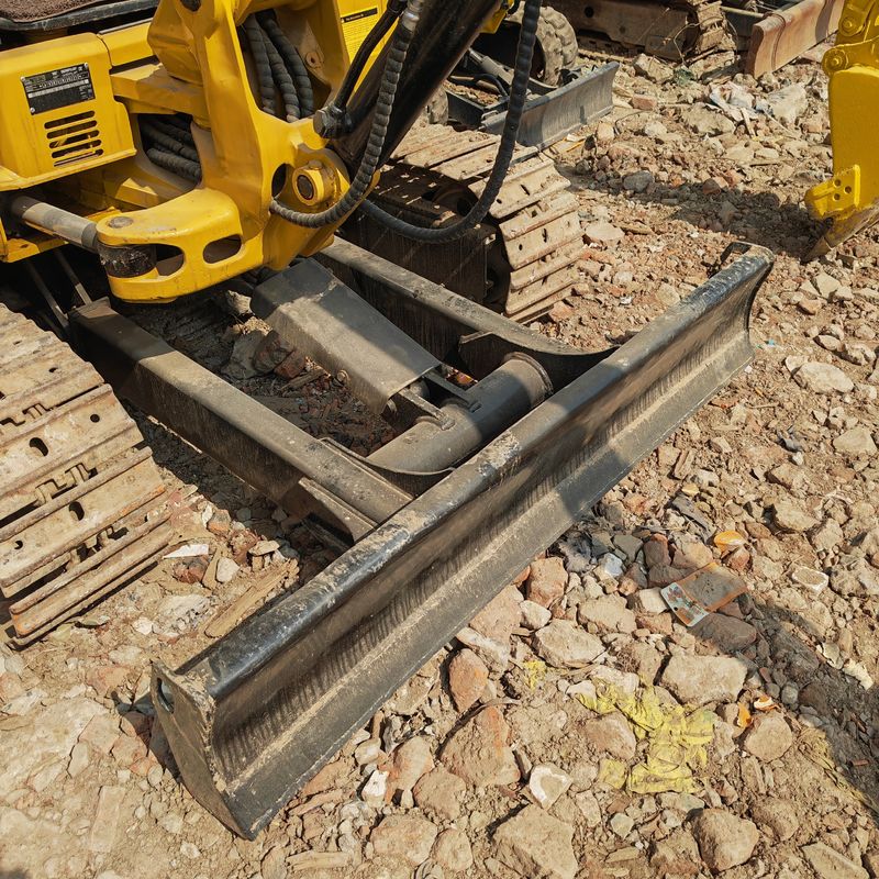 الحفرة الزحفية المصغرة mini cat303 /الجودة العالية المستخدمة القط 303 أفضل سعر الحفرة الزحفية المصغرة cat303