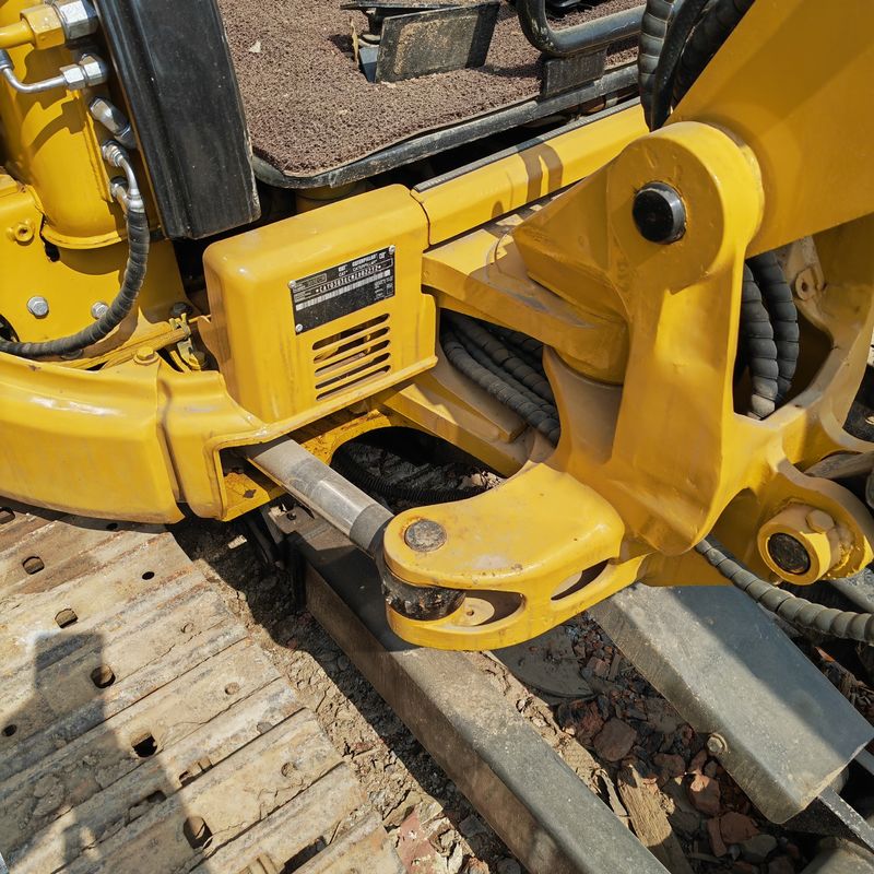الحفرة الزحفية المصغرة mini cat303 /الجودة العالية المستخدمة القط 303 أفضل سعر الحفرة الزحفية المصغرة cat303