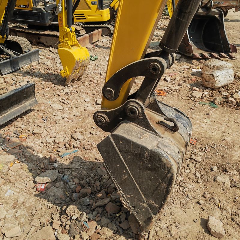 حفرة مستعملة ميني كات 303/ يد ثانية محرك أصلي كات 303 بسعر رخيص للبيع