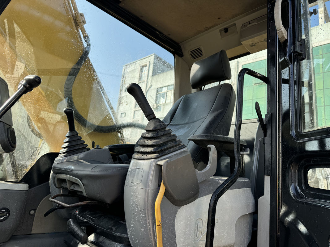 كاتربيلر- الحفرة الأصلية 320d2 البناء الهيدروليكي الحفرة CAT- 320d2 حالة جيدة بيع رخيصة مستعمل الحفرة الزحف